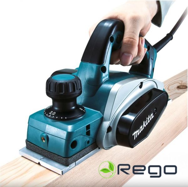 KP0800J-3.jpg Makita KP0800J Elektriskā ēvele 82mm, 0-2,5mm, 620W