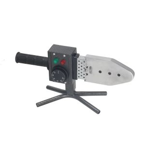 Plastmasas caurulu kausetajs 800 W, metala koferis, 6 adapteri 16–50 mm (A124020)